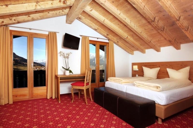 Hotel Central Obersaxen Room photo